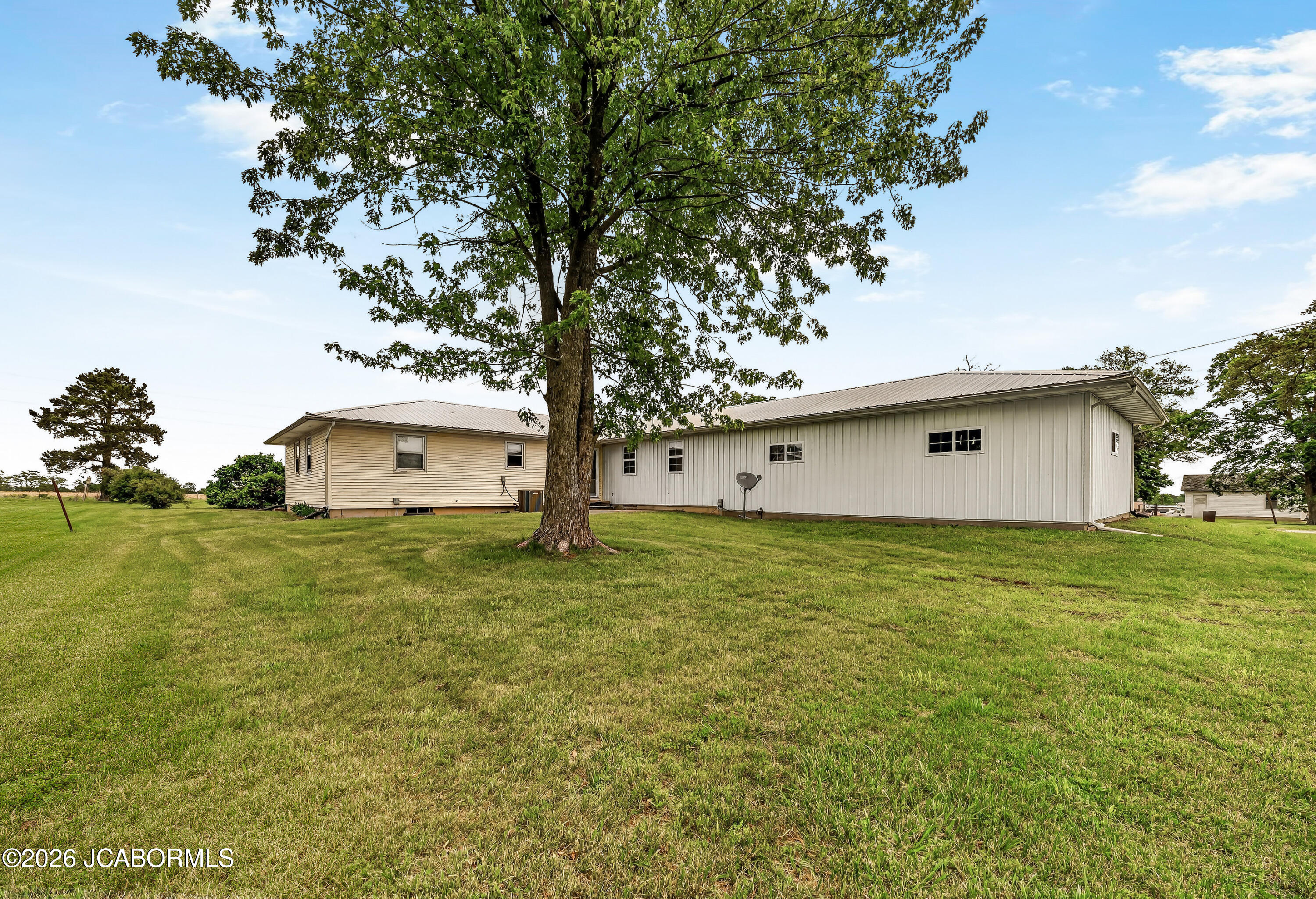 10206 State Rte 52 Versailles, MO 65084 - Photo 34 of 74