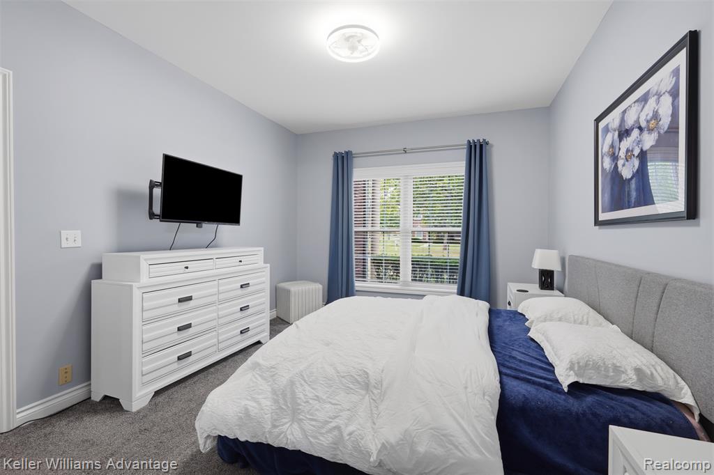 45658 South Stonewood Road Canton, MI 48187 - Photo 15 of 41