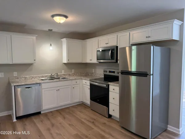 $1,375 | 117 Kitt Drive, Jacksonville, NC 28540