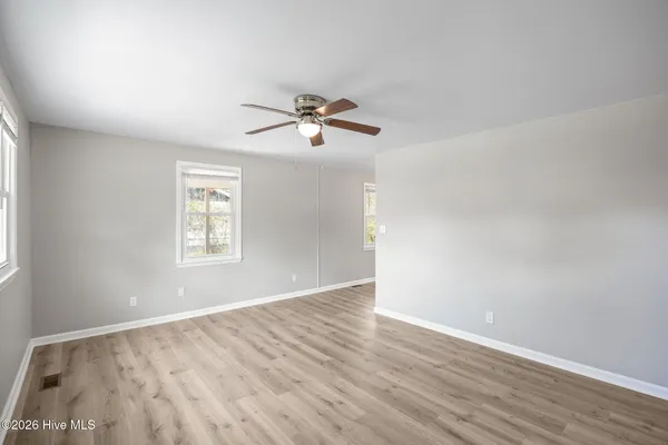 $1,300 | 117 Kitt Drive, Jacksonville, NC 28540