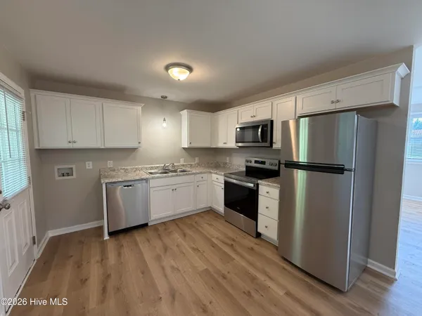 $1,300 | 117 Kitt Drive, Jacksonville, NC 28540