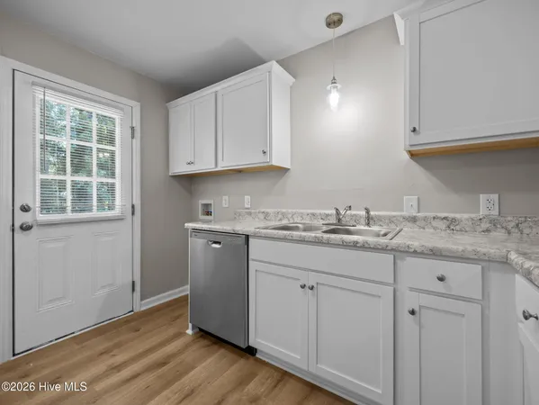 $1,300 | 117 Kitt Drive, Jacksonville, NC 28540