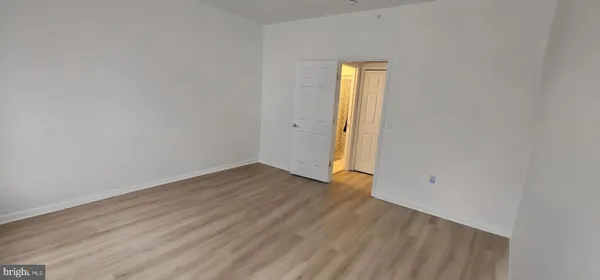 $1,850 | 422 Main Street, Unit 300, Gaithersburg, MD 20878