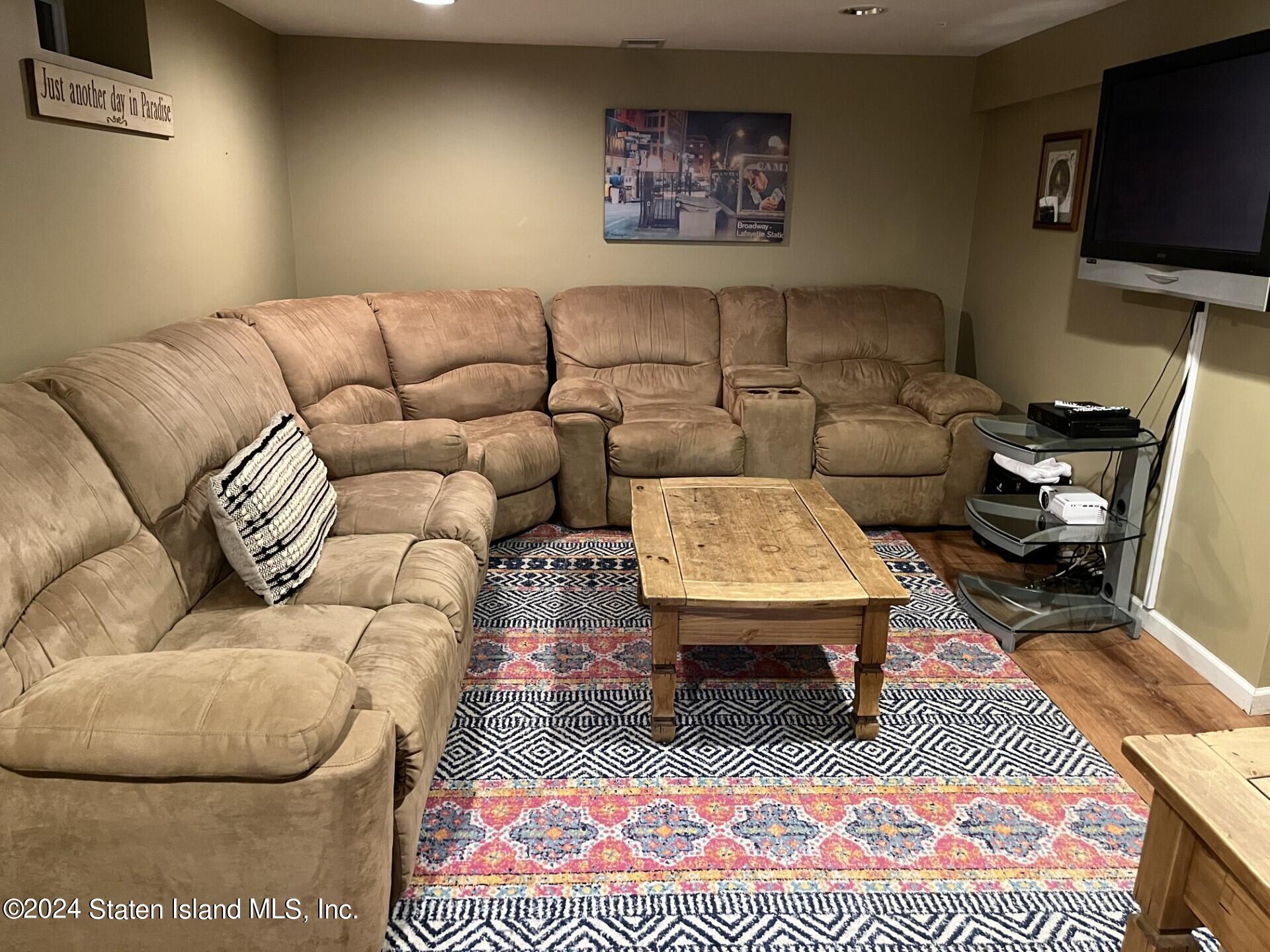 239 Beach Road Staten Island, NY 10312 - Photo 4 of 23 beach Xlll