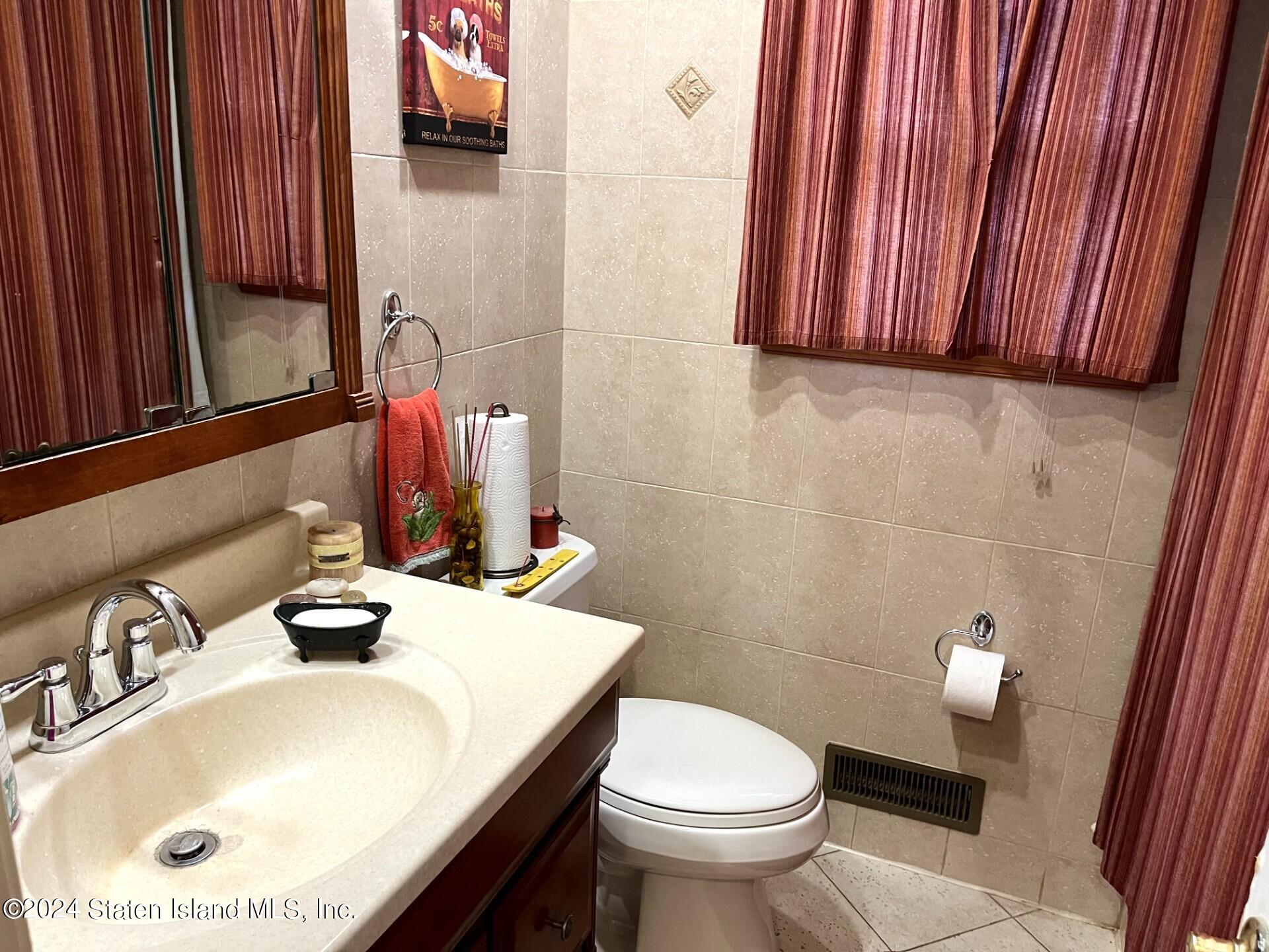 239 Beach Road Staten Island, NY 10312 - Photo 9 of 23 beach XXll