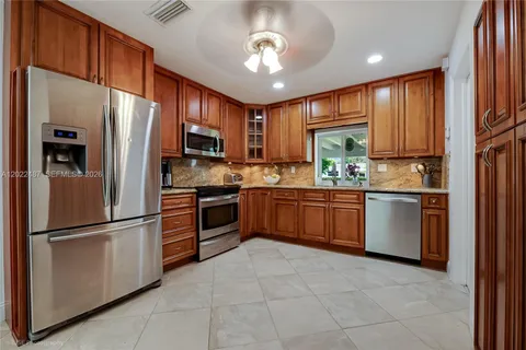 $940,000 | 15700 Southwest 87th Avenue, Palmetto Bay, FL 33157