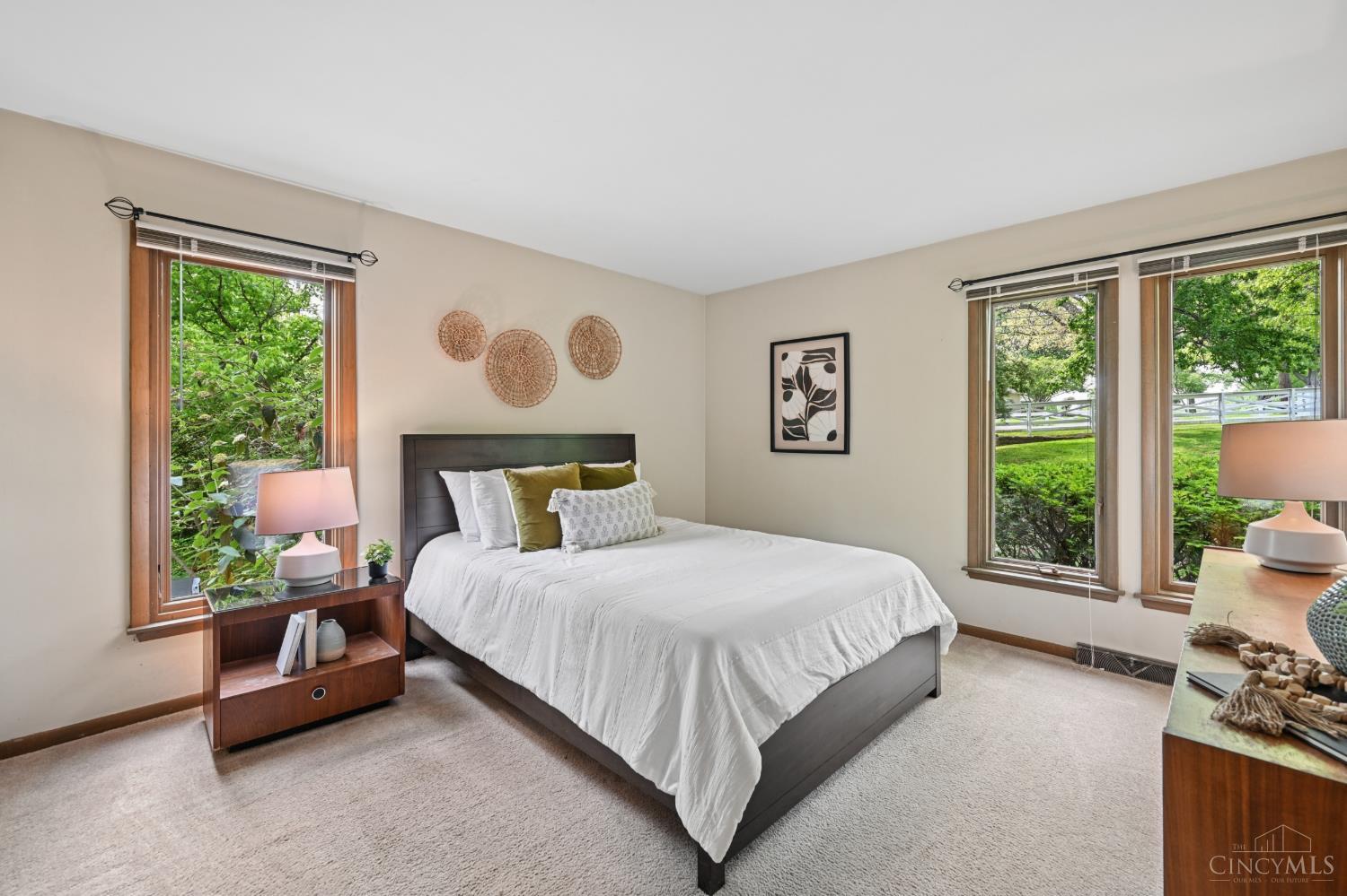 559 Asbury Road Cincinnati, OH 45255 - Photo 20 of 50