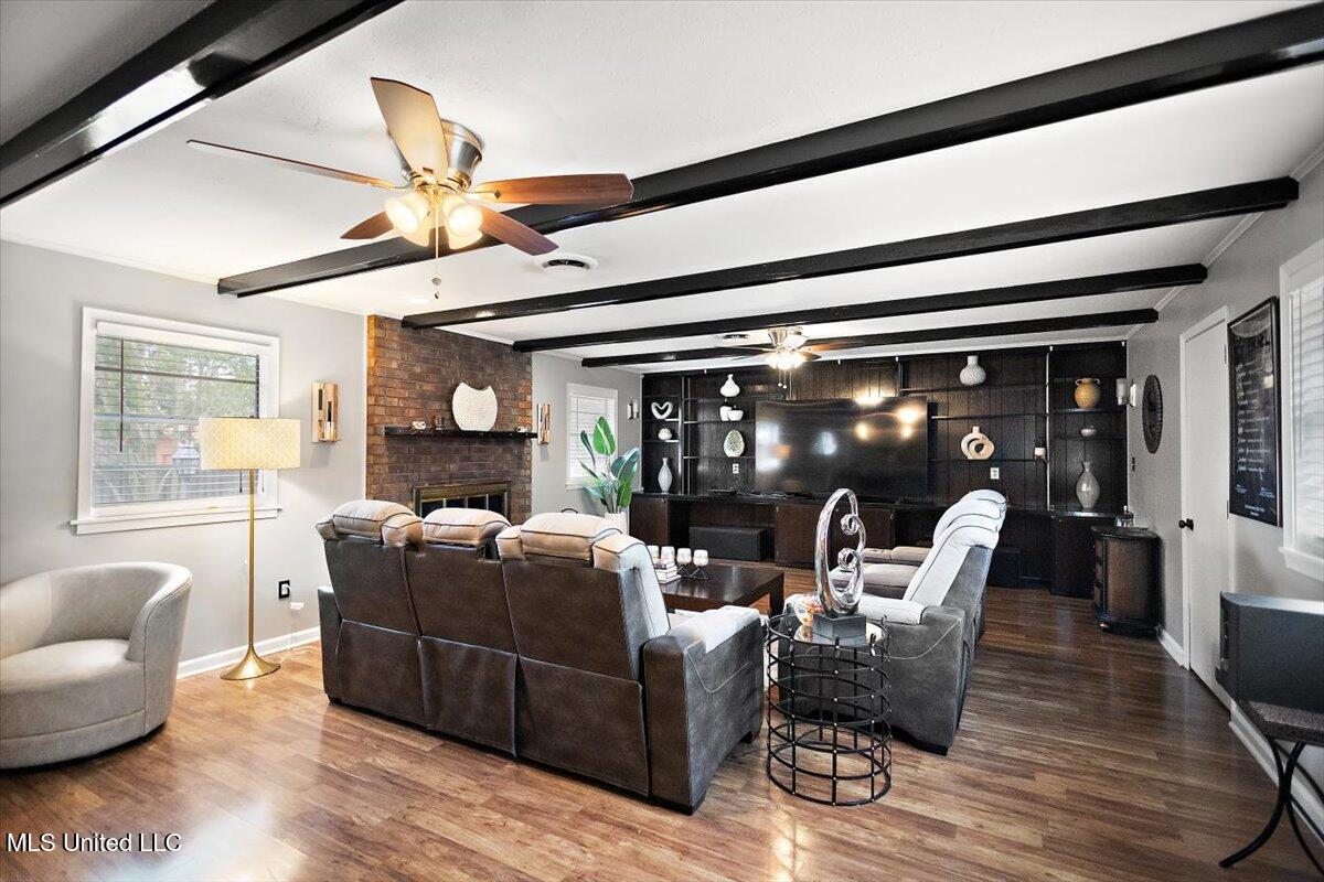 4678 Nisqually Road Jackson, MS 39206 - Photo 5 of 26 Family Room
