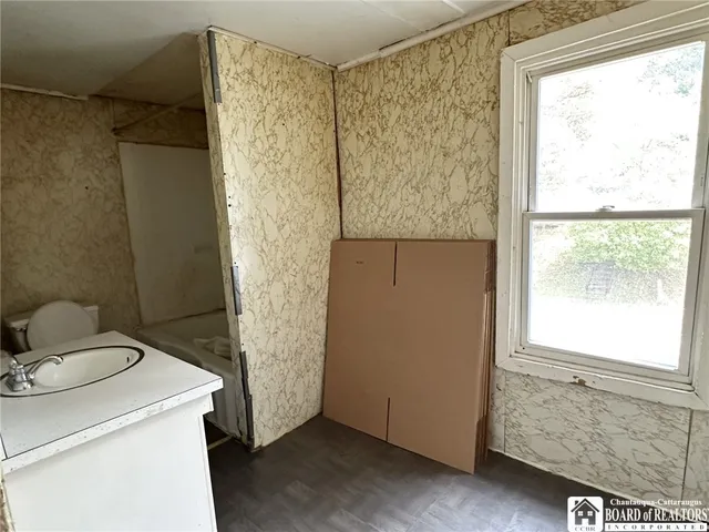 $37,000 | 210 Tower Street, Jamestown, NY 14701