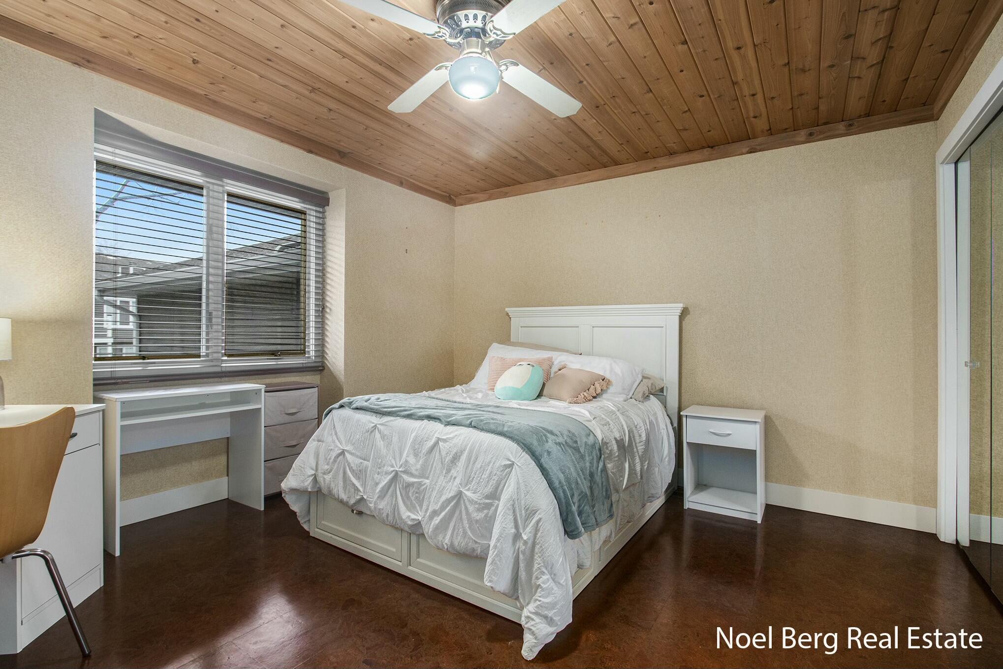 606 Edgewater Court Spring Lake, MI 49456 - Photo 16 of 34 tempImageiAeaTv