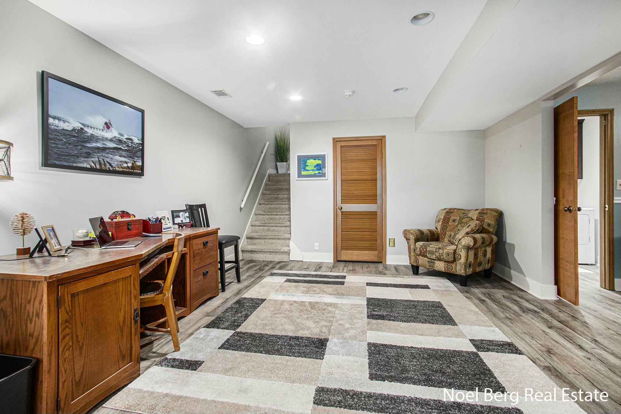 606 Edgewater Court Spring Lake, MI 49456 - Photo 21 of 34 tempImageWJHUOS