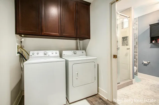 $429,900 | 606 Edgewater Court, Spring Lake, MI 49456