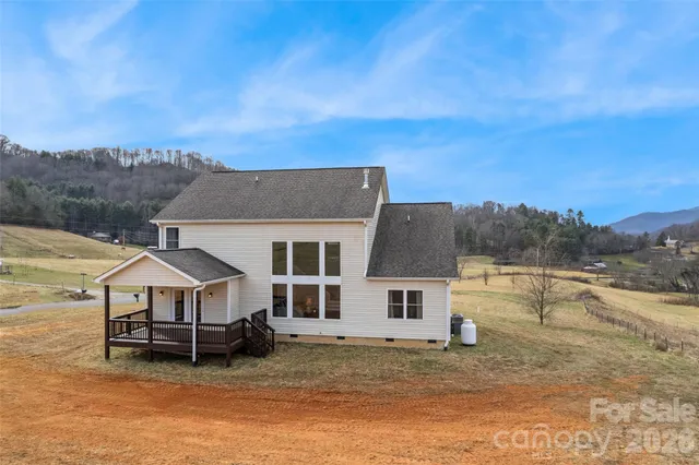$875,000 | 343 Rocky Lane Road, Clyde, NC 28721