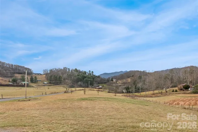 $875,000 | 343 Rocky Lane Road, Clyde, NC 28721