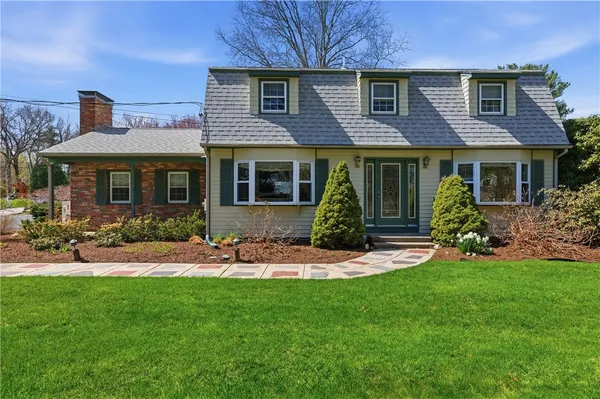 $744,900 | 1 Thomas Drive, Cumberland, RI 02864