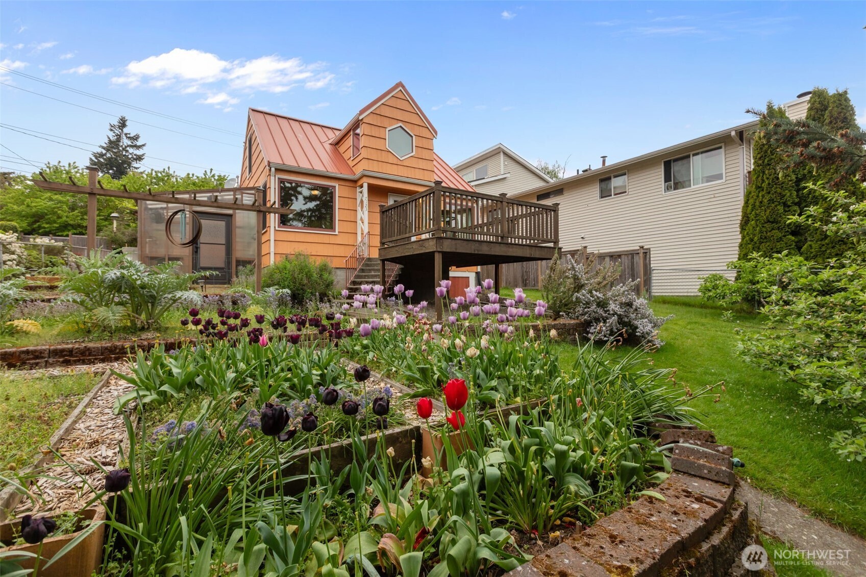 7123 32nd Avenue Southwest Seattle, WA 98126 - Photo 1 of 36