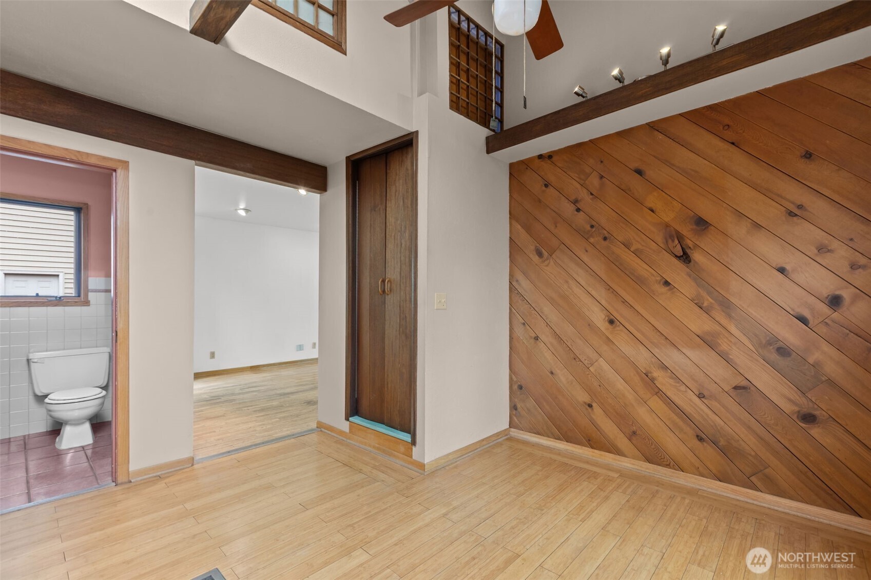 7123 32nd Avenue Southwest Seattle, WA 98126 - Photo 13 of 36