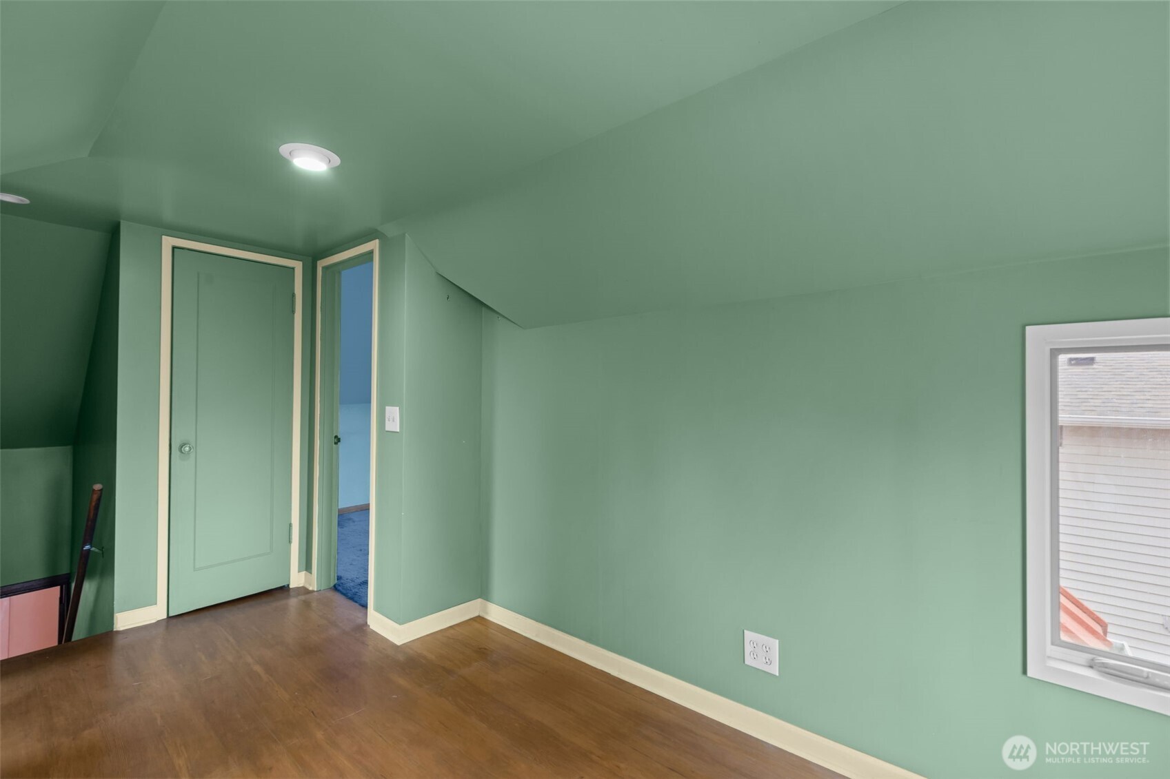 7123 32nd Avenue Southwest Seattle, WA 98126 - Photo 17 of 36