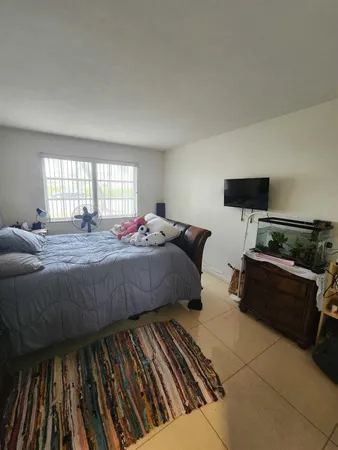 $1,490 | 1801 Northeast 62nd Street, Unit 105, Fort Lauderdale, FL 33308
