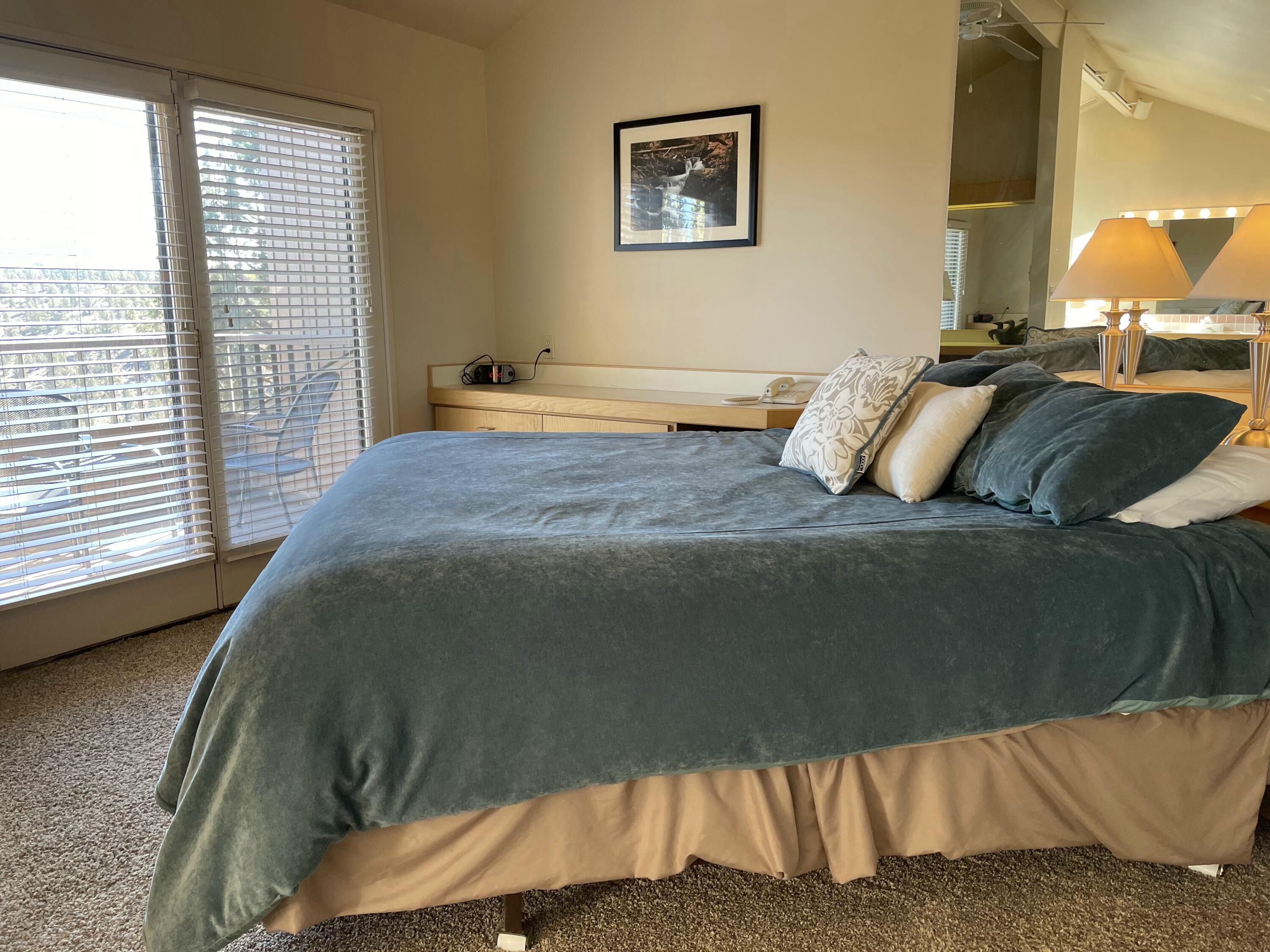 2240 Snowgoose Drive, Unit RV3D Redmond, OR 97756 - Photo 20 of 28 IMG_4444