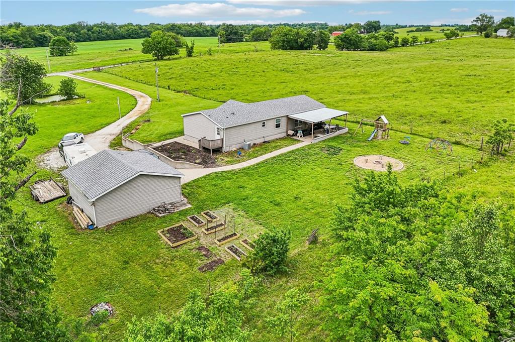 351 Northwest 621st Road Centerview, MO 64019 - Photo 6 of 36