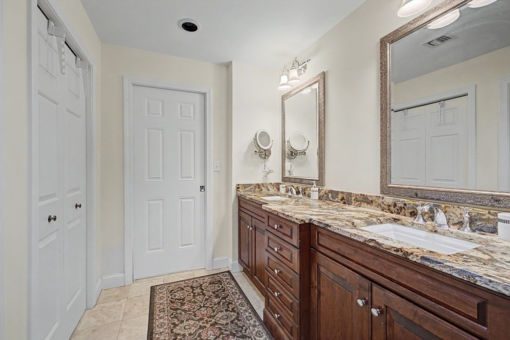 16 Hickory Hill, Unit 16 West Springfield, MA 01089 - Photo 18 of 42