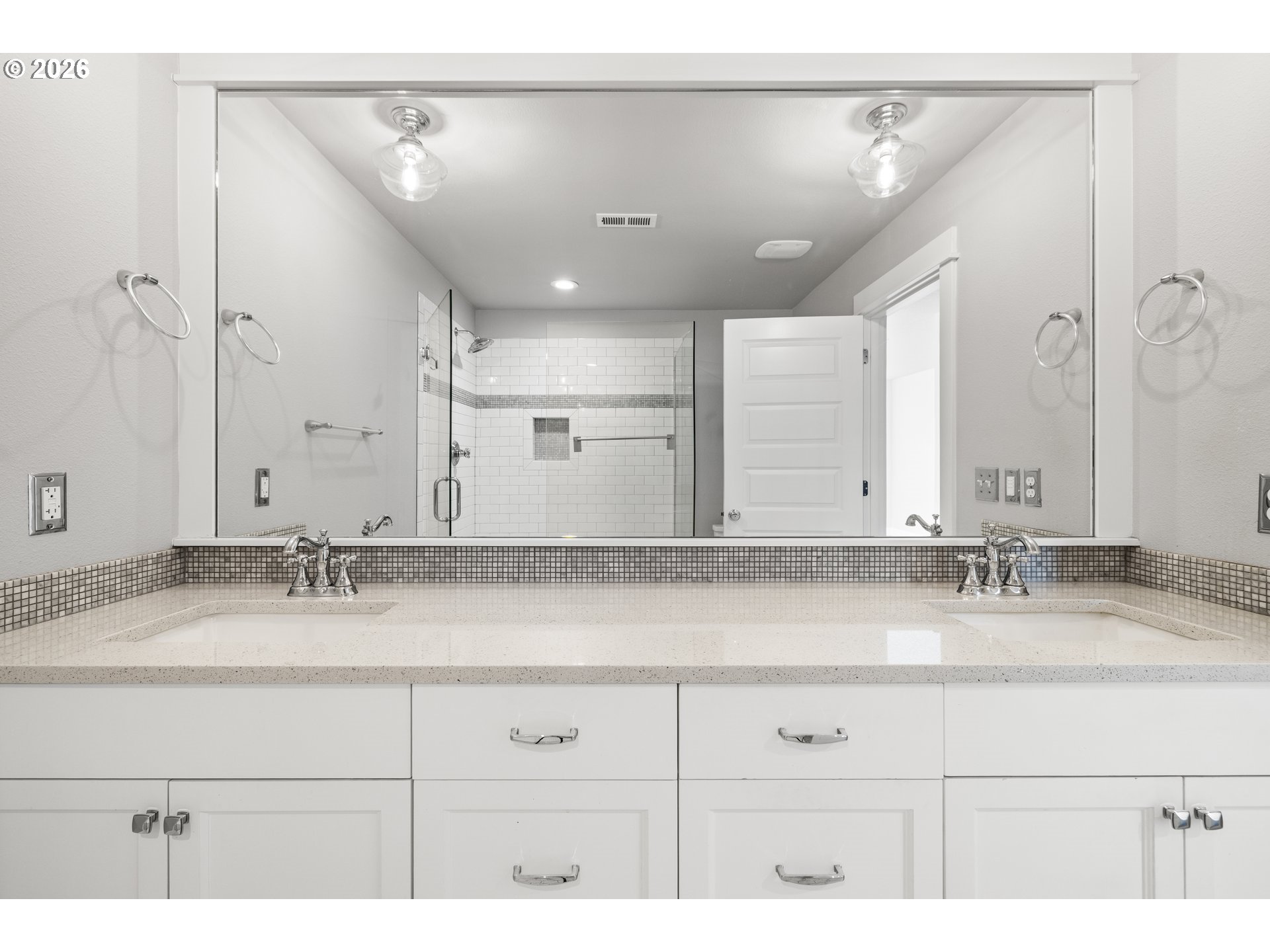 5147 Southeast Cora Street Portland, OR 97206 - Photo 13 of 29