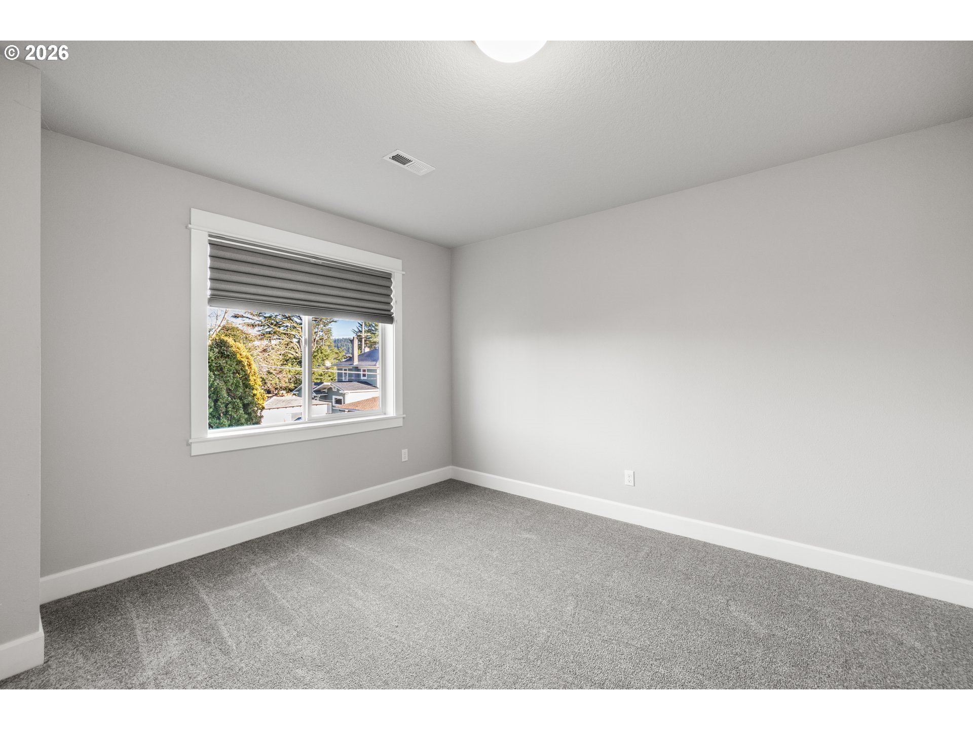 5147 Southeast Cora Street Portland, OR 97206 - Photo 17 of 29