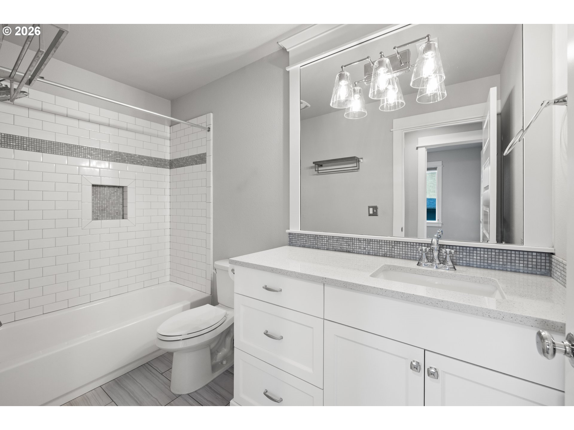 5147 Southeast Cora Street Portland, OR 97206 - Photo 18 of 29