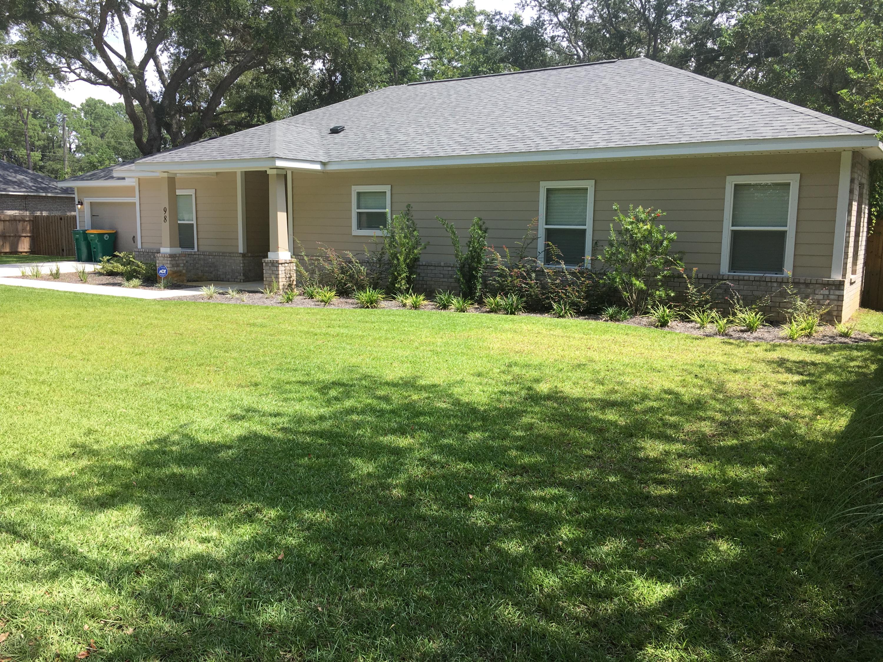 98 Eccles Road Fort Walton Beach, FL 32547 - Photo 2 of 27 Front of home