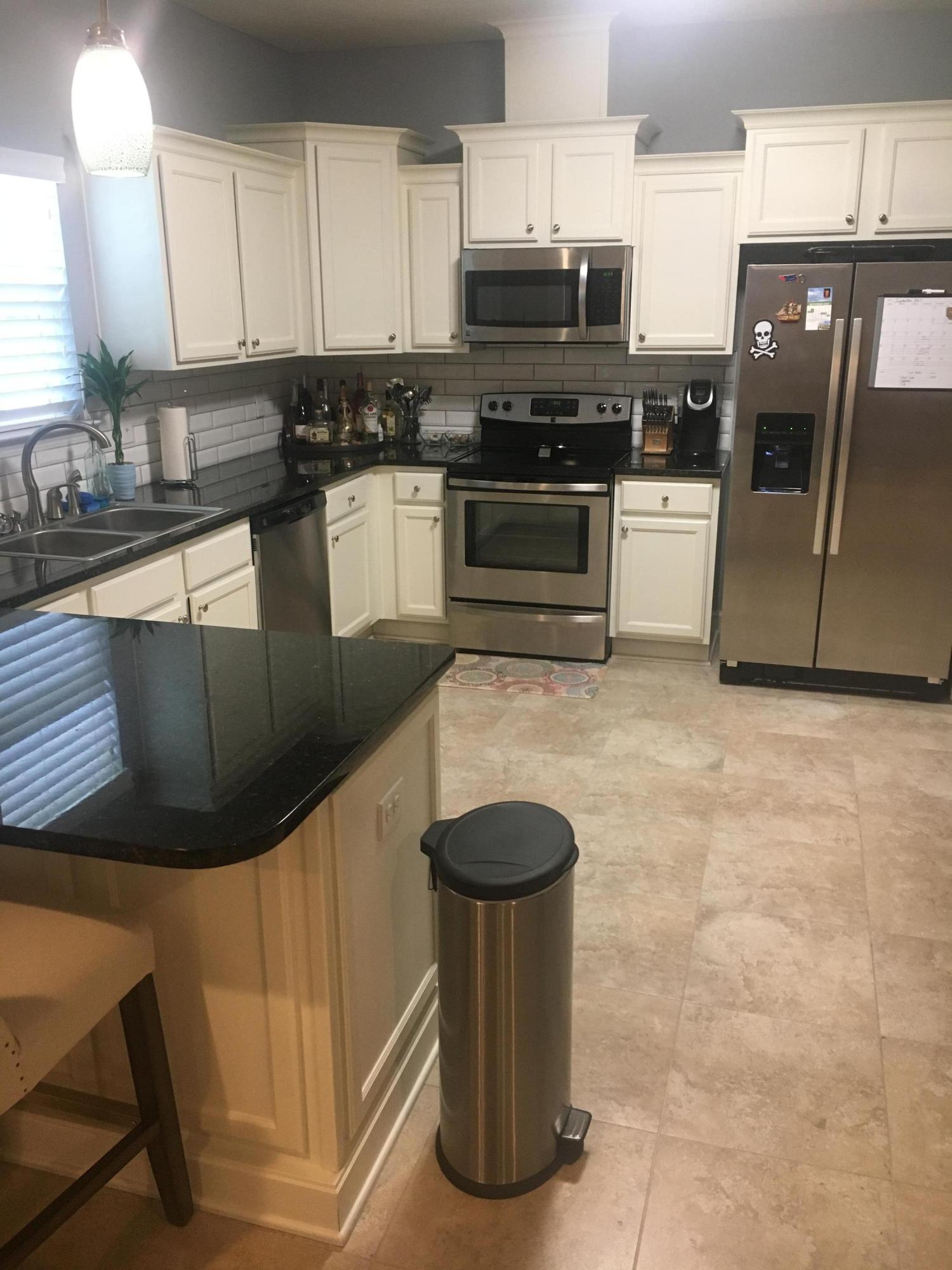 98 Eccles Road Fort Walton Beach, FL 32547 - Photo 6 of 27 Kitchen