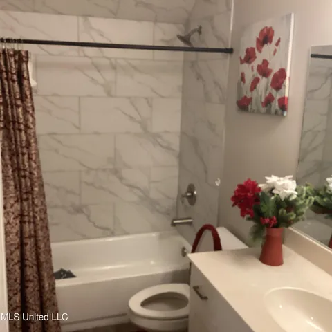 $340,000 | 5819 Tucker Landing, Horn Lake, MS 38637