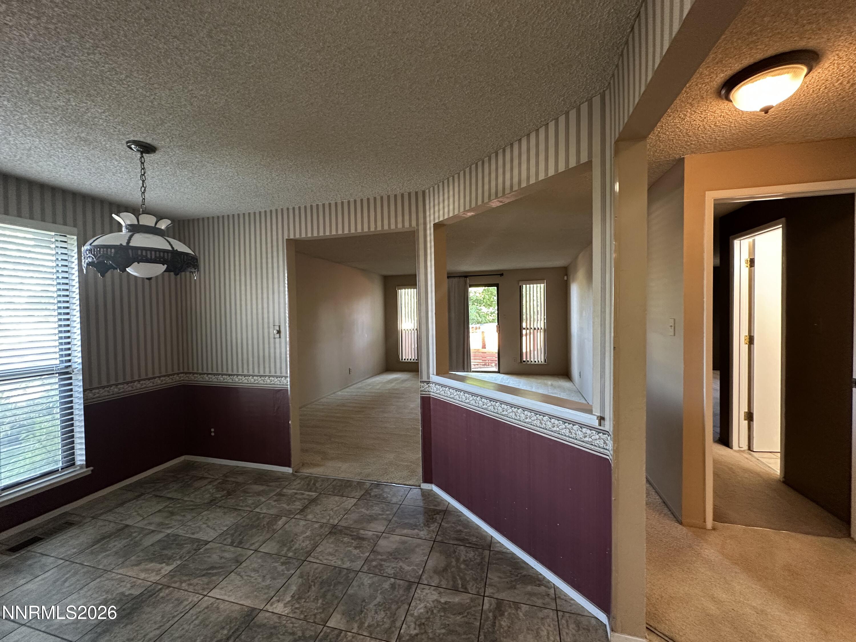 1500 Ellendale Court Reno, NV 89503 - Photo 9 of 25 Dining/Living
