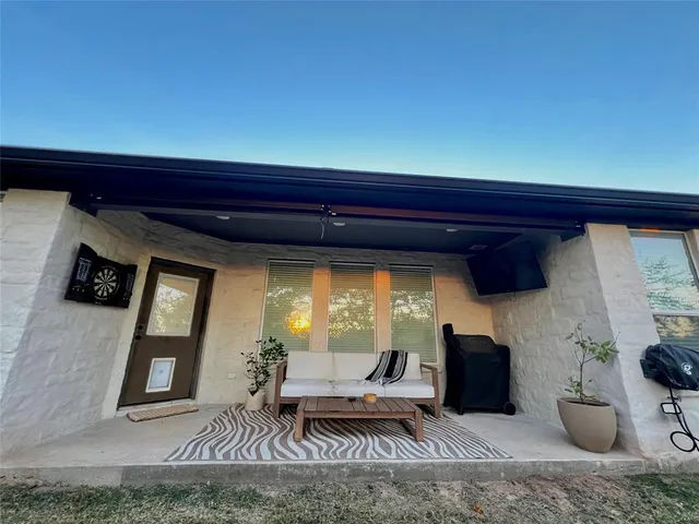 $385,000 | 415 Daisy Lane, Robinson, TX 76706