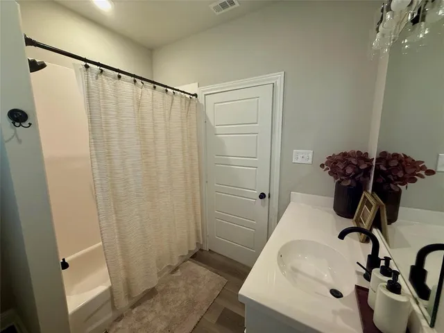 $385,000 | 415 Daisy Lane, Robinson, TX 76706