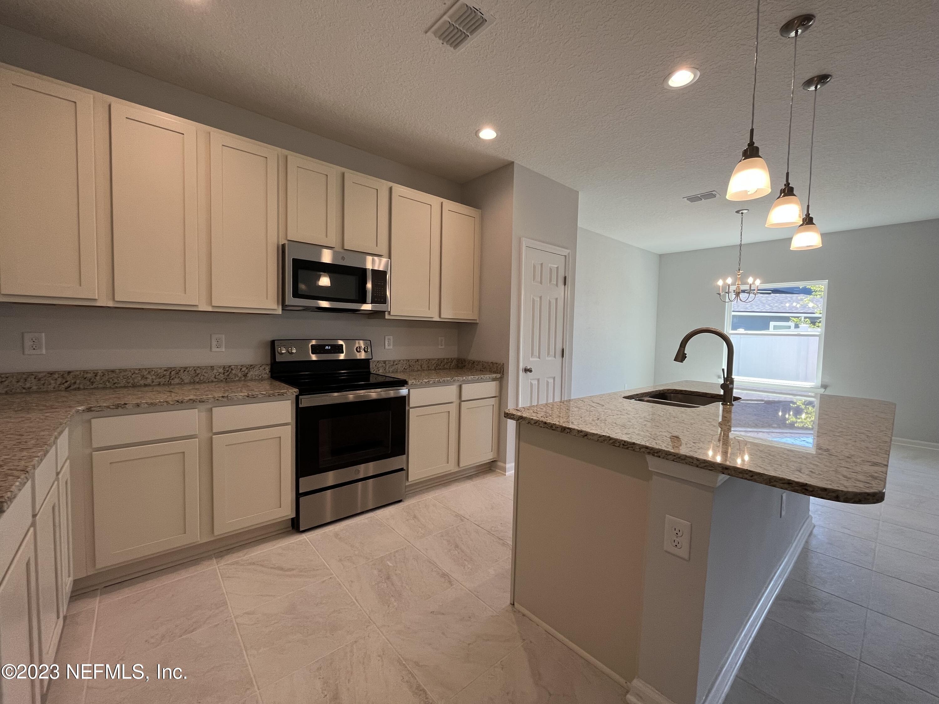 11364 John Rutledge Place Jacksonville, FL 32221 - Photo 4 of 18 IMG_7158