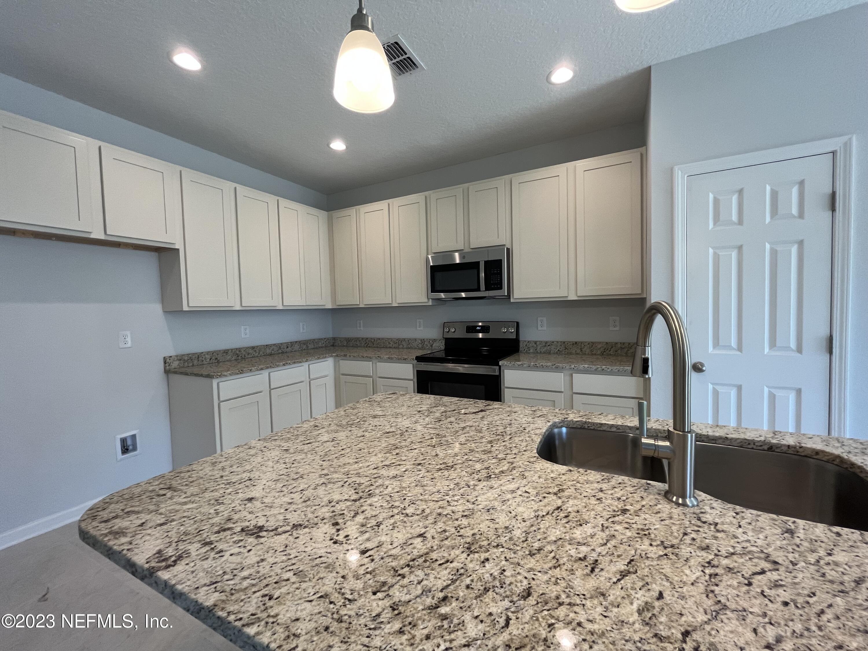 11364 John Rutledge Place Jacksonville, FL 32221 - Photo 5 of 18 IMG_7154