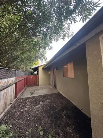 $1,400 | 1108 Pierce Drive, Unit 102, Clovis, CA 93612