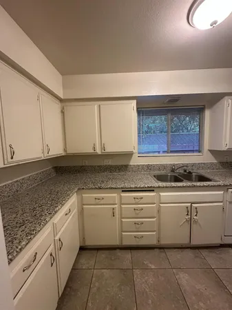 $1,400 | 1108 Pierce Drive, Unit 102, Clovis, CA 93612