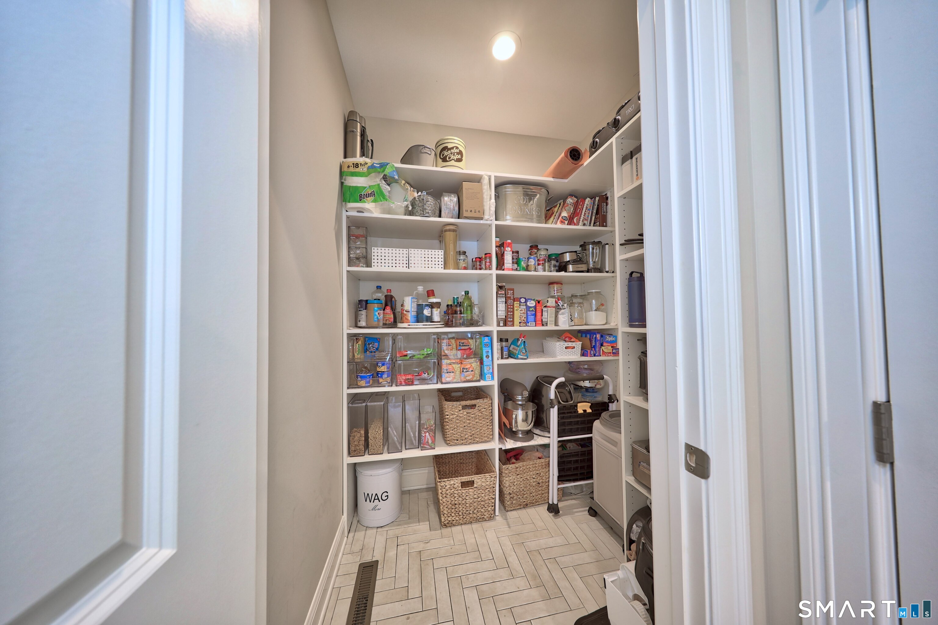18 Hunting Ridge Road Greenwich, CT 06831 - Photo 35 of 40 Gallery Image 35