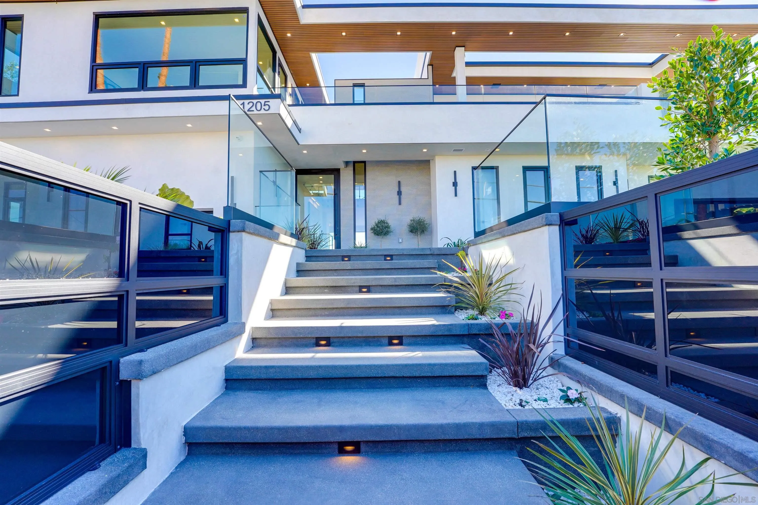 1205 La Jolla Rancho Road La Jolla, CA 92037 - Photo 5 of 75 a view of entryway with a front door