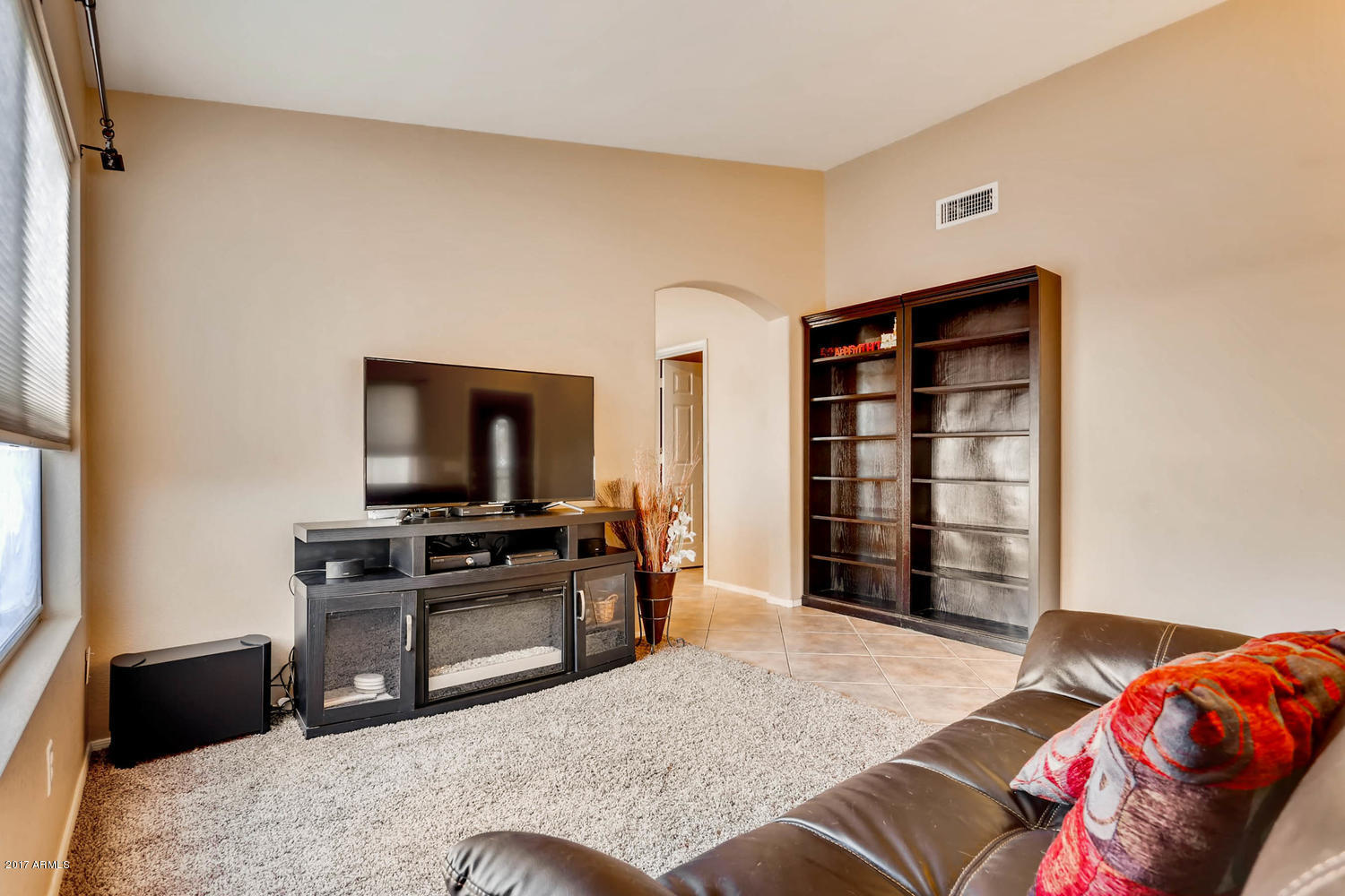 7028 West Phelps Road Peoria, AZ 85382 - Photo 7 of 29 7028 W Phelps Road Peoria AZ-large-007-1