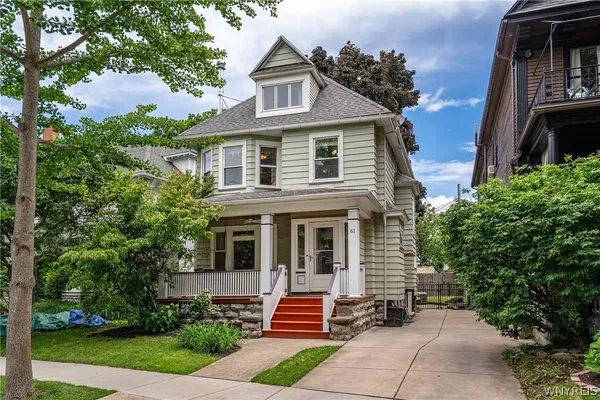 $369,000 | 61 West Oakwood Place, Buffalo, NY 14214