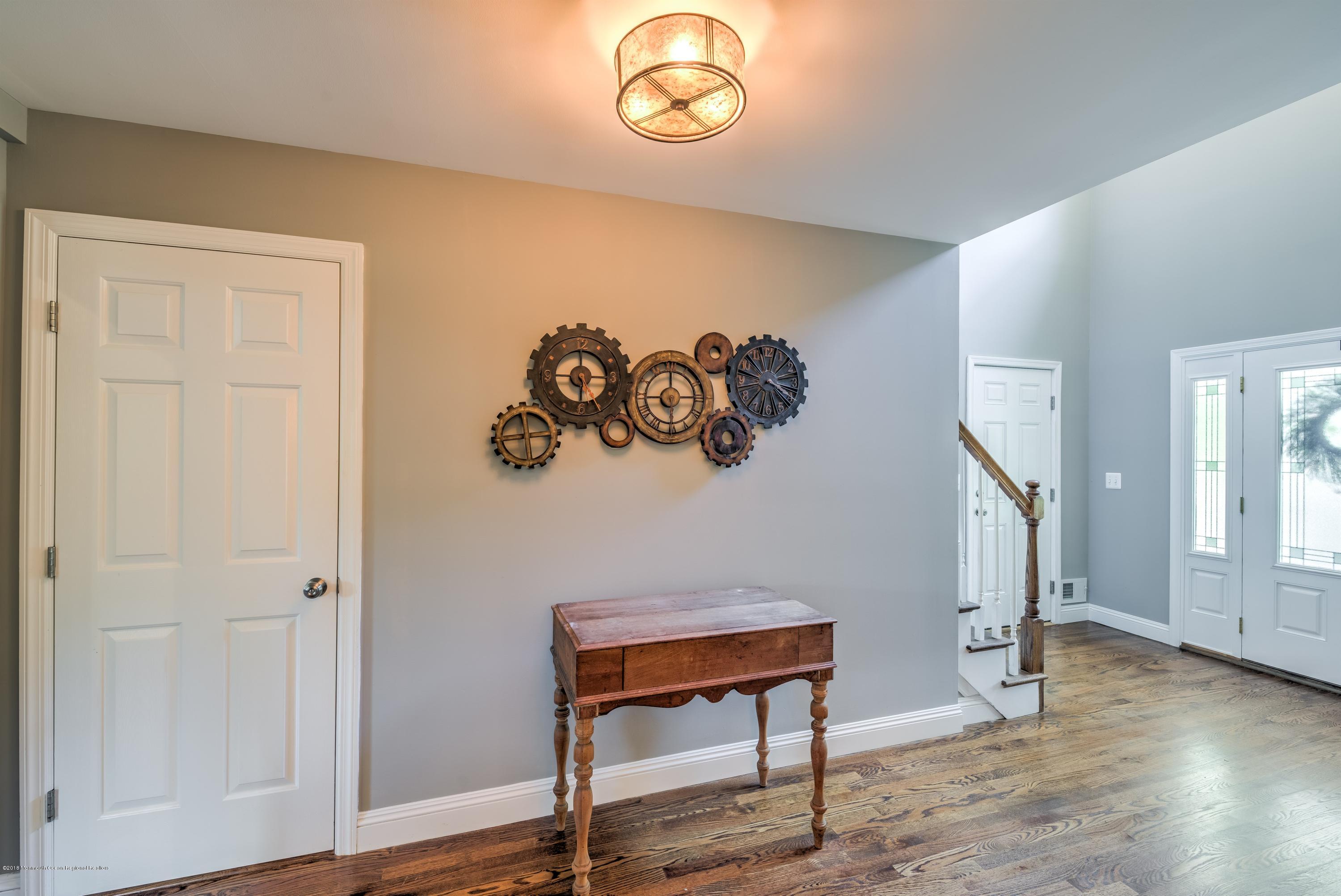 177 Robertsville Road Freehold, NJ 07728 - Photo 5 of 33 005_FOYER