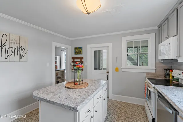 $317,000 | 606 West Main Street, Greeneville, TN 37743