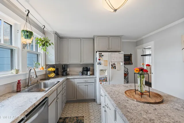 $317,000 | 606 West Main Street, Greeneville, TN 37743