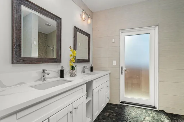 $860,000 | 2641 46th Street, San Diego, CA 92105