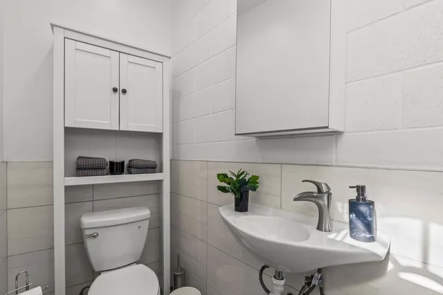 $860,000 | 2641 46th Street, San Diego, CA 92105