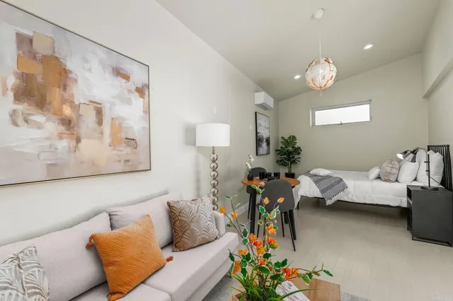 $860,000 | 2641 46th Street, San Diego, CA 92105