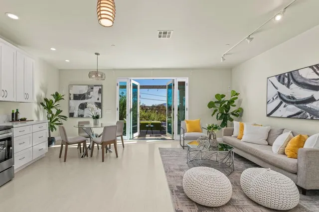 $860,000 | 2641 46th Street, San Diego, CA 92105